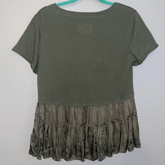 EUC Anthropologie Maeve Louisa Tiered Tee Olive Green Size Small - Picture 6 of 7